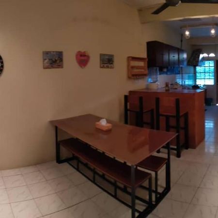 Nur Homestay Pd Πορτ Ντίξον Εξωτερικό φωτογραφία